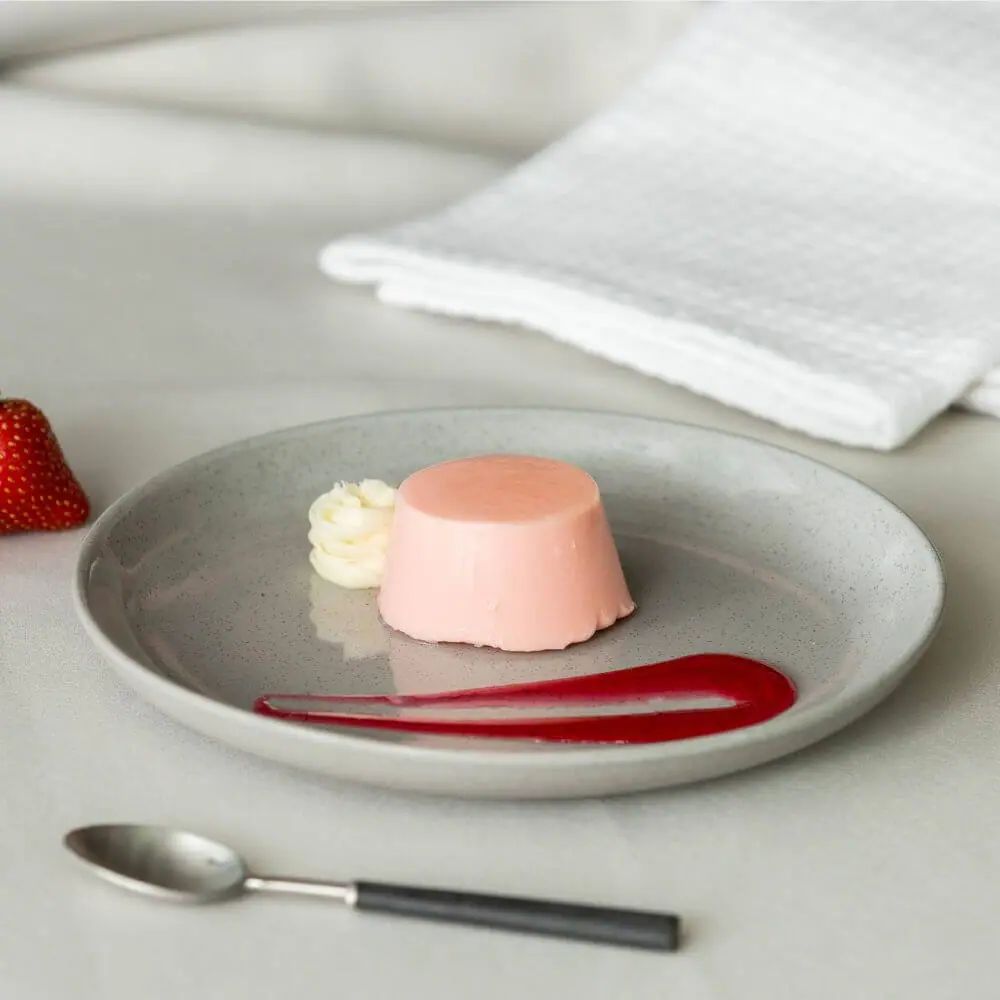 Strawberry panna cotta